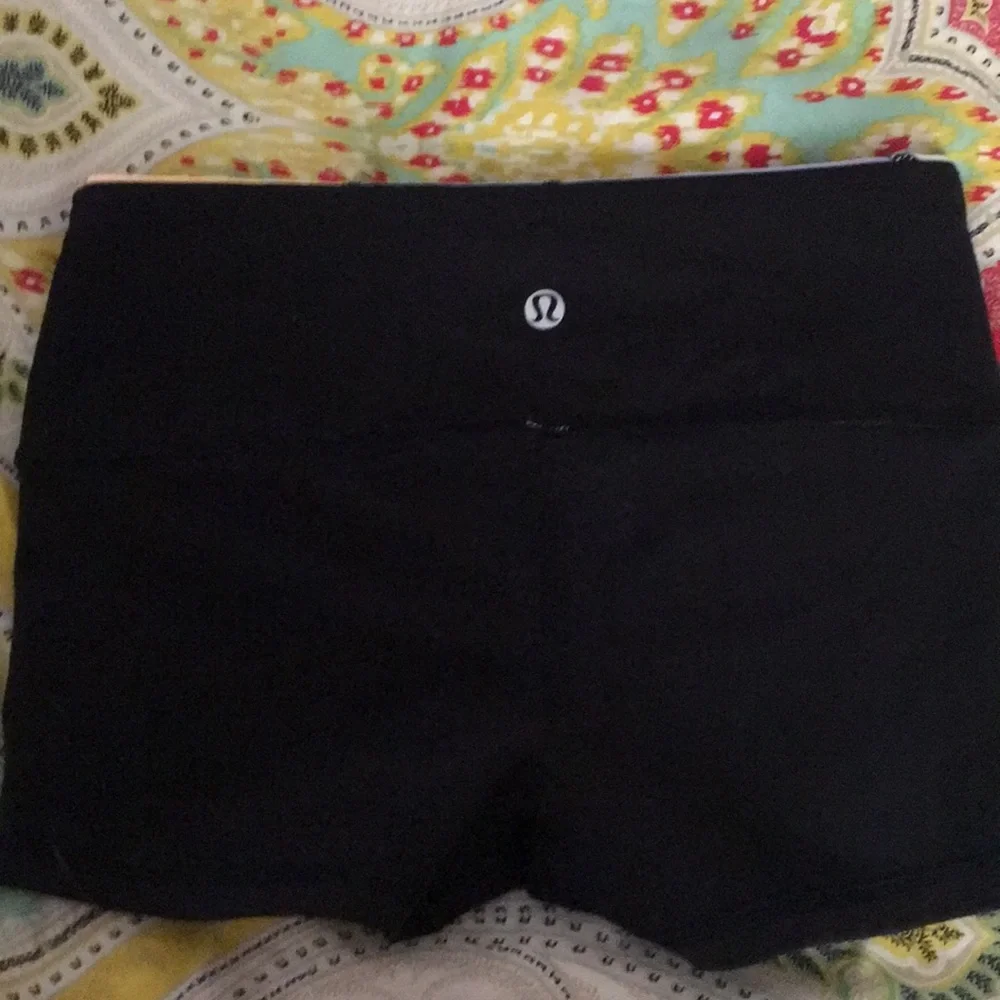 lululemon athletica Black Shorts with Pastel Peach and Lavender Accent Waistband